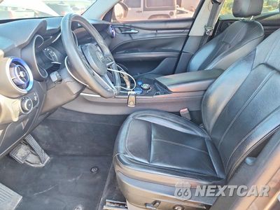 Zdjęcie 7 z 13 samochodu: 2018 ALFA ROMEO STELVIO VIN:ZASFAKAN3J7B80331 - miniatura