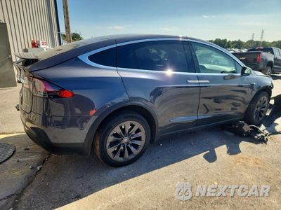 Trzecie zdjęcie samochodu z tyłu: 2019 TESLA MODEL X VIN:5YJXCDE22KF158934 - miniatura