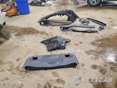 Zdjęcie 12 z 13 samochodu: 2014 TOYOTA PRIUS TWO VIN:JTDKN3DU1E1808576 - miniatura