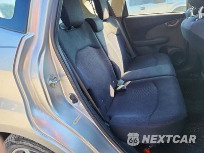 Zdjęcie 10 z 13 samochodu: 2013 HONDA FIT SPORT VIN:JHMGE8H58DC047844 - miniatura