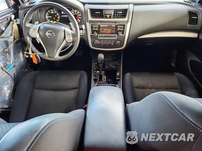 Zdjęcie 8 z 12 samochodu: 2017 NISSAN ALTIMA 2.5 SR VIN:1N4AL3AP2HN353658 - miniatura