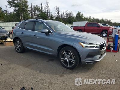 Czwarte zdjęcie samochodu z boku: 2018 VOLVO XC60 T6 MOMENTUM VIN:YV4A22RK0J1091486 - miniatura