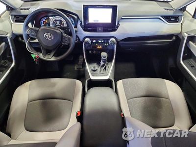 Zdjęcie 8 z 14 samochodu: 2025 TOYOTA RAV4 HYBRID XLE VIN:JTMRWRFV4SJ072698 - miniatura