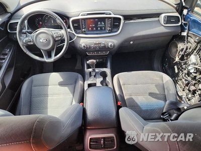 Zdjęcie 8 z 13 samochodu: 2018 KIA SORENTO LX V6 VIN:5XYPG4A57JG370188 - miniatura