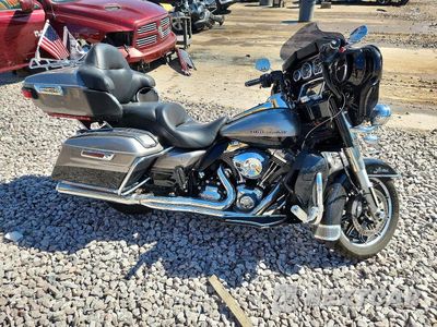 2016 HARLEY-DAVIDSON FLHTKL ULTRA LIMITED LOW 1HD1KKL14GB671988 - główne zdjęcie licytacji z USA - miniatura