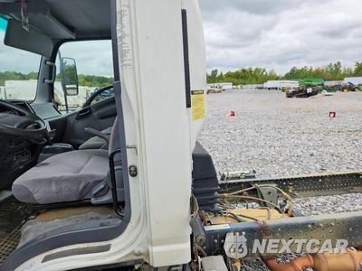 Zdjęcie 10 z 14 samochodu: 2018 ISUZU NPR HD TRUCK CAB AND CHASSIS VIN:54DC4W1B0JS803476 - miniatura