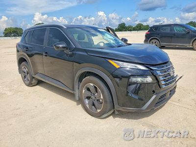 Czwarte zdjęcie samochodu z boku: 2025 NISSAN ROGUE SV VIN:5N1BT3BA4SC863369 - miniatura
