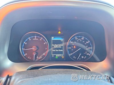 Zdjęcie 9 z 13 samochodu: 2018 TOYOTA RAV4 LE VIN:JTMBFREVXJJ212271 - miniatura