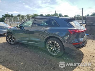 Drugie zdjęcie samochodu z przodu: 2024 AUDI Q8 E-TRON PRESTIGE VIN:WA16ABGE5RB007672 - miniatura