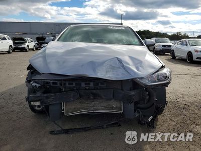 Piąte zdjęcie samochodu w środku: 2017 HYUNDAI ELANTRA SE VIN:5NPD84LF0HH162002 - miniatura