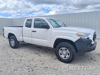 Czwarte zdjęcie samochodu z boku: 2023 TOYOTA TACOMA SR VIN:3TYRX5GN5PT082384 - miniatura