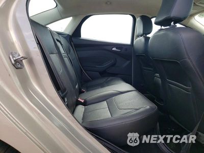 Zdjęcie 10 z 12 samochodu: 2015 FORD FOCUS SE VIN:1FADP3F20FL310461 - miniatura