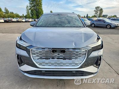 Piąte zdjęcie samochodu w środku: 2023 AUDI Q4 E-TRON PRESTIGE VIN:WA1M2BFZ4PP001211 - miniatura