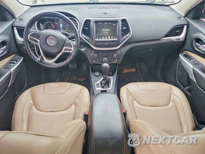 Zdjęcie 8 z 13 samochodu: 2017 JEP CHEROKEE L VIN:1C4PJMDSXHW605991 - miniatura