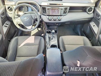 Zdjęcie 8 z 14 samochodu: 2017 TOYOTA RAV4 LE VIN:JTMZFREV4HJ117794 - miniatura