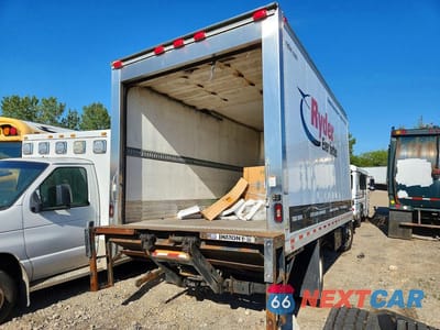 Trzecie zdjęcie samochodu z tyłu: 2019 ISUZU NPR HD REFRIGERATED BOX TRUCK VIN:JALC4W164K7K00637 - miniatura