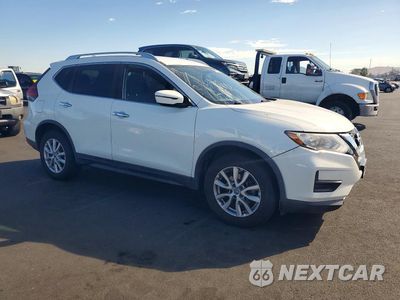 Czwarte zdjęcie samochodu z boku: 2017 NISSAN ROGUE SV VIN:KNMAT2MT5HP527031 - miniatura
