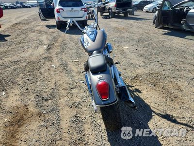 Czwarte zdjęcie samochodu z boku: 2005 HONDA VTX1300 C VIN:1HFSC55065A101153 - miniatura