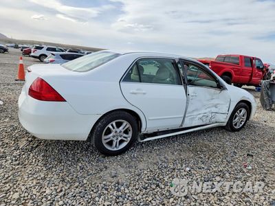 Trzecie zdjęcie samochodu z tyłu: 2006 HONDA ACCORD SE VIN:1HGCM56306A128467 - miniatura
