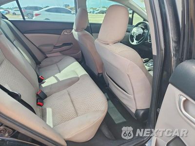 Zdjęcie 10 z 13 samochodu: 2015 HONDA CIVIC LX VIN:19XFB2F53FE228903 - miniatura