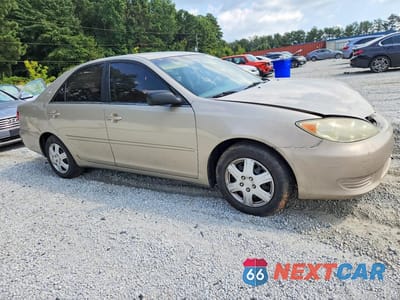Czwarte zdjęcie samochodu z boku: 2006 TOYOTA CAMRY LE VIN:4T1BE32K36U726006 - miniatura