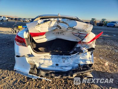 Zdjęcie 6 z 13 samochodu: 2017 KIA OPTIMA LX VIN:5XXGT4L36HG153415 - miniatura
