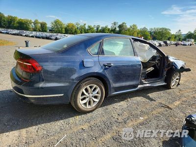 Trzecie zdjęcie samochodu z tyłu: 2018 VOLKSWAGEN PASSAT S VIN:1VWAA7A33JC042131 - miniatura