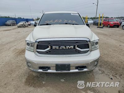 Piąte zdjęcie samochodu w środku: 2018 RAM 1500 LONGHORN VIN:1C6RR7PT9JS152779 - miniatura