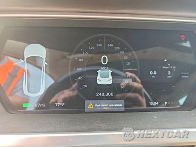 Zdjęcie 9 z 12 samochodu: 2013 TESLA MODEL S VIN:5YJSA1DG9DFP21993 - miniatura