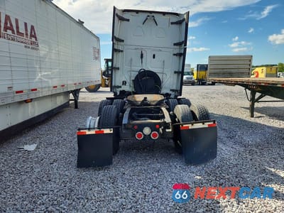 Zdjęcie 6 z 13 samochodu: 2019 FREIGHTLINER CASCADIA 126 VIN:3AKJHHDR2KSKB6124 - miniatura