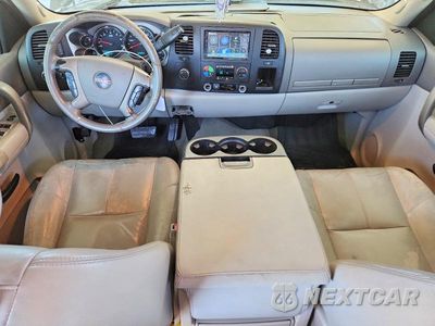 Zdjęcie 8 z 12 samochodu: 2009 GMC SIERRA K1500 SLE VIN:3GTEK23319G170216 - miniatura