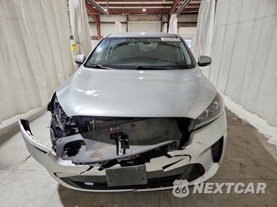 Piąte zdjęcie samochodu w środku: 2019 KIA SORENTO LX V6 VIN:5XYPGDA57KG572756 - miniatura