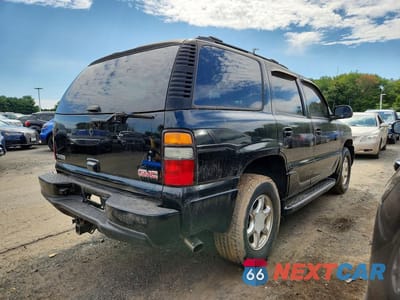Trzecie zdjęcie samochodu z tyłu: 2006 GMC YUKON DENALI VIN:1GKEK63U86J105751 - miniatura