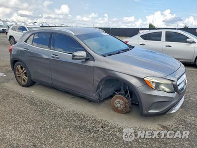 Czwarte zdjęcie samochodu z boku: 2016 MERCEDES-BENZ GLA 250 VIN:WDCTG4EB1GJ218585 - miniatura