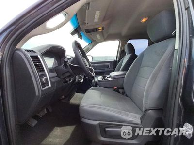 Zdjęcie 7 z 14 samochodu: 2018 RAM 1500 SLT VIN:1C6RR6GG3JS105213 - miniatura