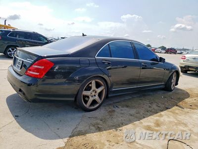 Trzecie zdjęcie samochodu z tyłu: 2010 MERCEDES-BENZ S 550 VIN:WDDNG7BBXAA319013 - miniatura