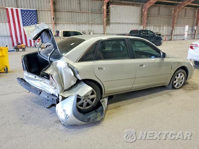 Trzecie zdjęcie samochodu z tyłu: 2002 TOYOTA AVALON XLS VIN:4T1BF28B42U245299 - miniatura