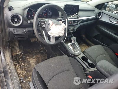 Zdjęcie 8 z 12 samochodu: 2024 KIA FORTE LXS VIN:3KPF24AD3RE828383 - miniatura
