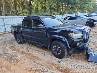 Czwarte zdjęcie samochodu z boku: 2016 TOYOTA TACOMA SR5 V6 VIN:5TFAZ5CN0GX012553 - miniatura
