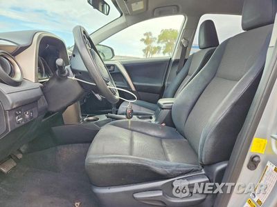 Zdjęcie 7 z 13 samochodu: 2015 TOYOTA RAV4 LE VIN:JTMZFREV4FD055079 - miniatura