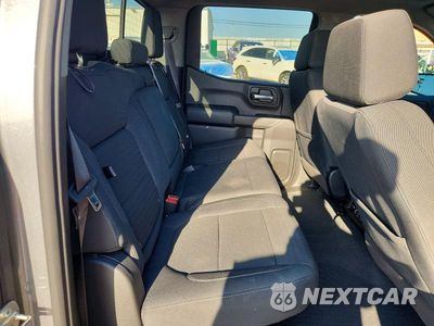 Zdjęcie 10 z 12 samochodu: 2021 CHEVROLET SILVERADO K1500 LT VIN:3GCUYDED8MG119882 - miniatura