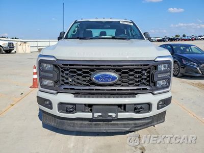 Piąte zdjęcie samochodu w środku: 2026 FORD F350 SUPER DUTY VIN:1FT8W3BT1TED79592 - miniatura