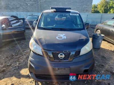 Piąte zdjęcie samochodu w środku: 2016 NISSAN NV200 TAXI VIN:3N8CM0JT5GK702042 - miniatura