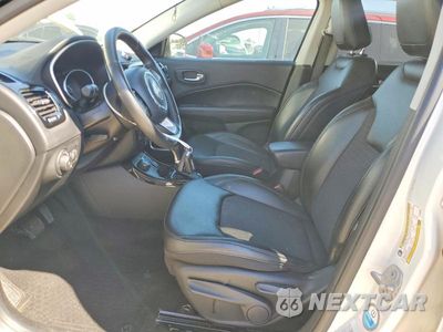 Zdjęcie 7 z 13 samochodu: 2019 JEEP COMPASS LATITUDE VIN:3C4NJDBB8KT598465 - miniatura