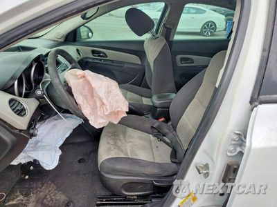 Zdjęcie 7 z 14 samochodu: 2013 CHEVROLET CRUZE LS VIN:1G1PA5SG0D7155057 - miniatura