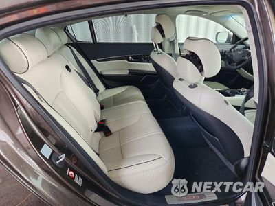 Zdjęcie 10 z 12 samochodu: 2015 KIA K900 LUXURY VIN:KNALW4D45F6020537 - miniatura