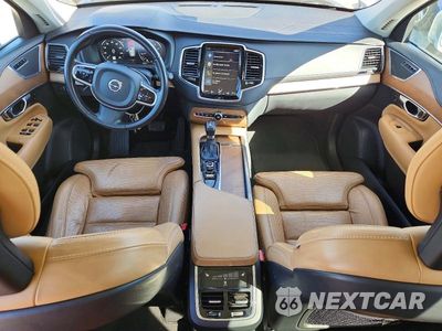 Zdjęcie 8 z 13 samochodu: 2016 VOLVO XC90 T6 VIN:YV4A22PL2G1039622 - miniatura