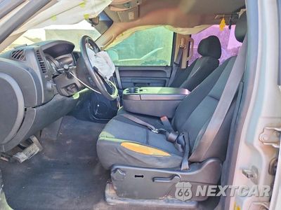 Zdjęcie 7 z 12 samochodu: 2010 GMC SIERRA C1500 SLE VIN:3GTRCVE09AG237751 - miniatura