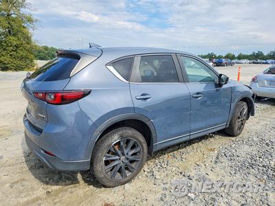 Trzecie zdjęcie samochodu z tyłu: 2022 MAZDA CX-5 PREFERRED VIN:JM3KFBCM9N0581093 - miniatura