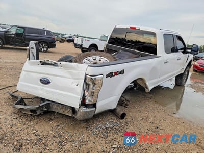 Trzecie zdjęcie samochodu z tyłu: 2017 FORD F250 SUPER DUTY VIN:1FT7W2BT7HED74006 - miniatura